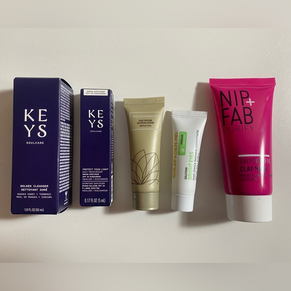 Skincare Bundle Perfect for Gifting 🎁